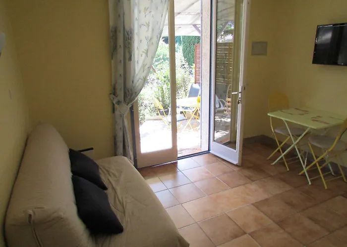 La Les Hesperides 펜션 그리모