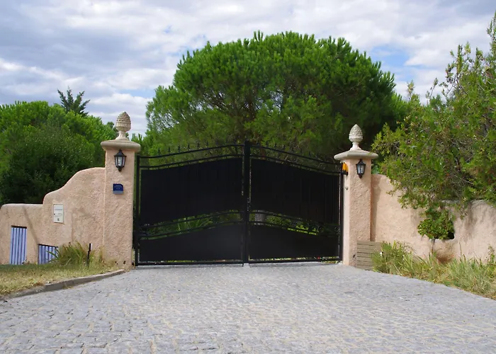 La Les Hesperides 펜션 그리모