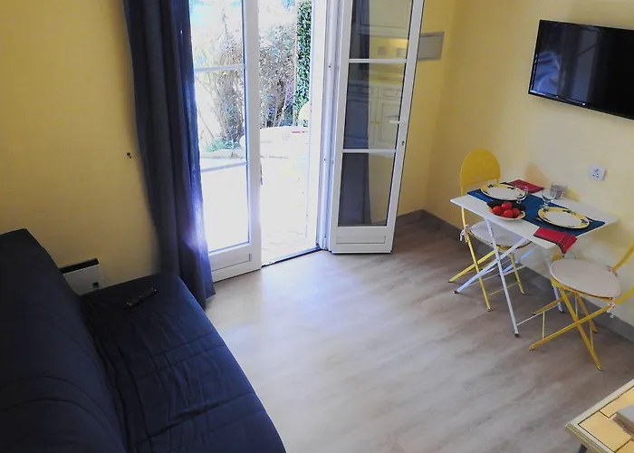 La Les Hesperides 펜션 그리모