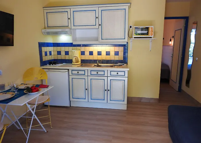 La Les Hesperides Grimaud